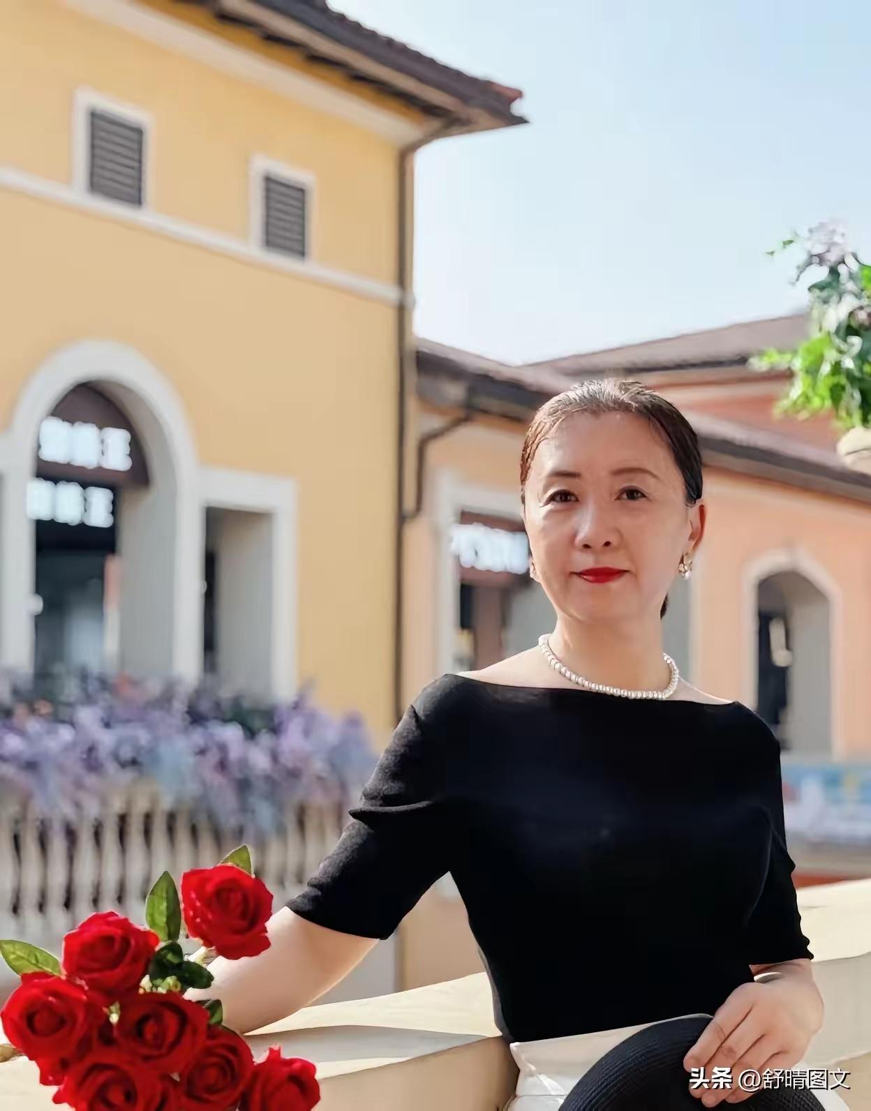 60岁的你大姨确实有气质，不光秒杀了同龄人，还把我这个50多岁的也一起秒杀了！