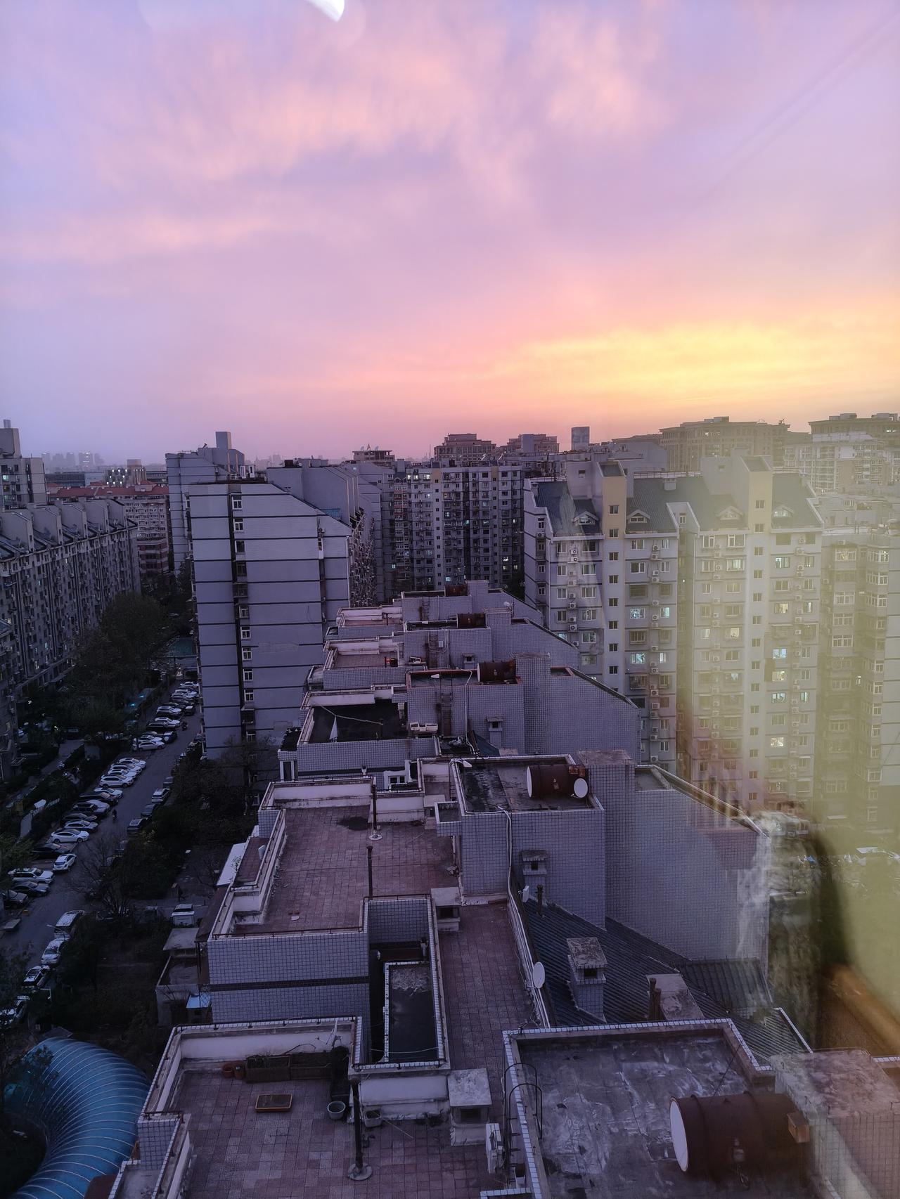 分享我这周有趣的事：今天的天空，蓝调！