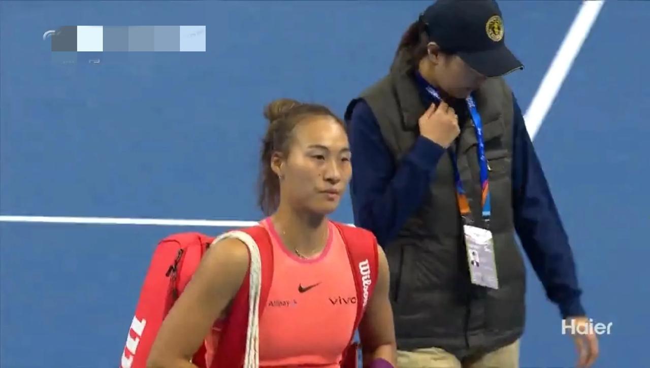 感冒加受伤，内外交困的郑钦文止步四强！
胜败乃兵家常事，输了就输了，下回赢回来就