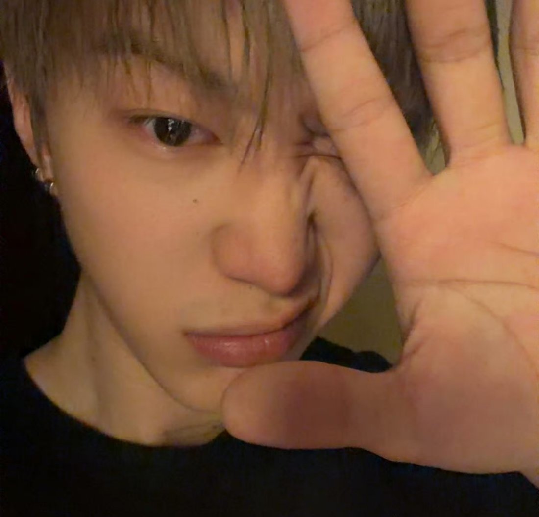 范丞丞这是什么新型可爱武器？我宣布：我被萌倒了！ 