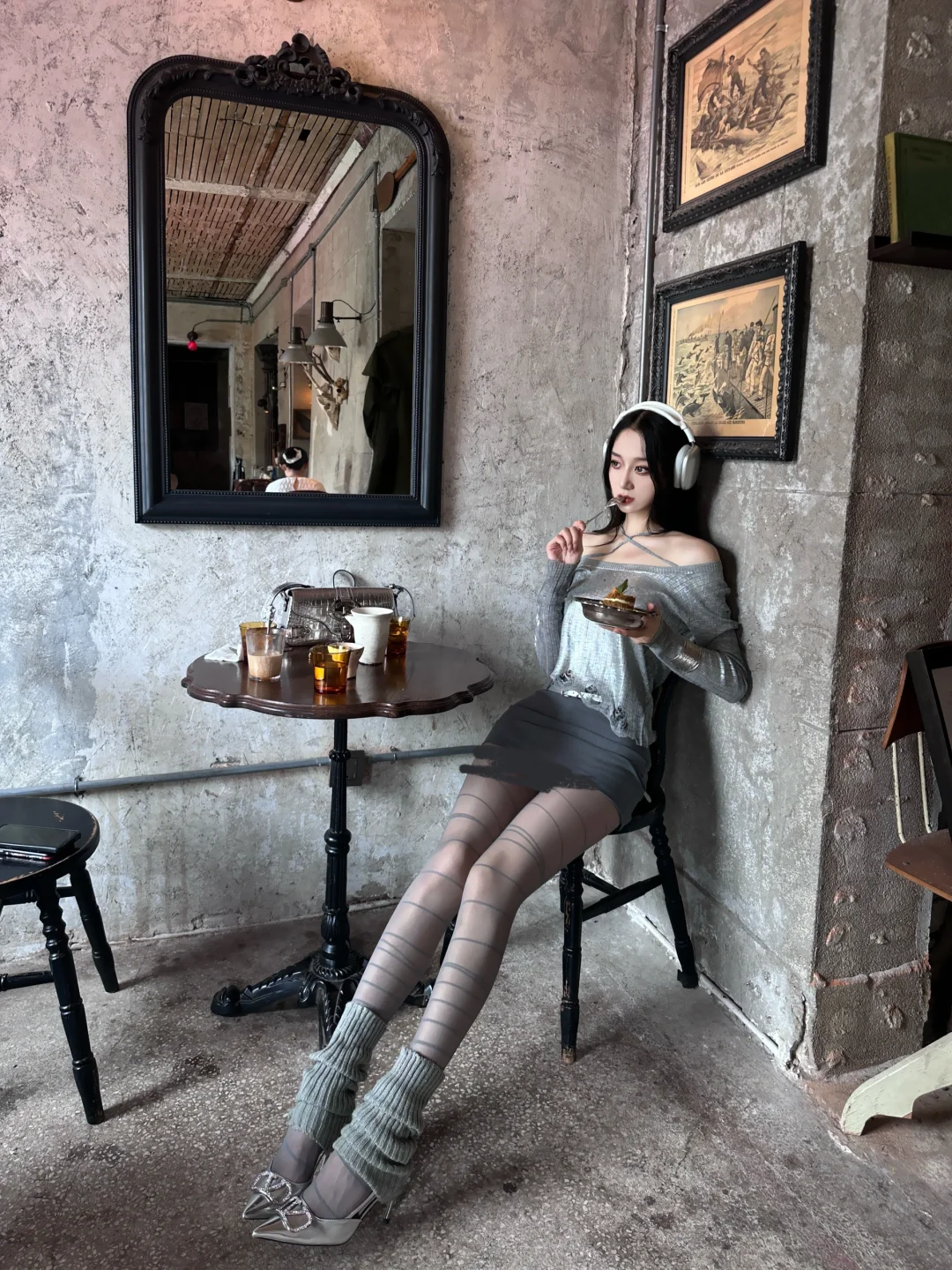 Gray lady ⊹◌◞🐈‍⬛𓂂𓏸🩶ིྀ