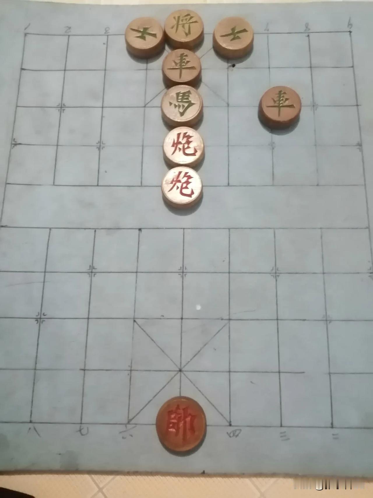 下面这个枰面是网友要大家拆解的一盘很有趣味的残局，由于黑车跟炮，很多人认为是和棋