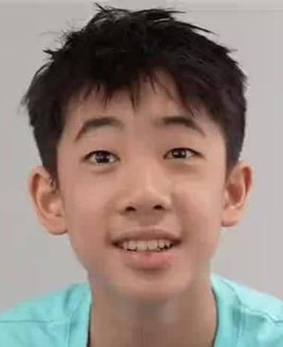 5月30日，陈小春和应采儿的儿子Jasper在采访中确认，暑假结束后他将前往英国