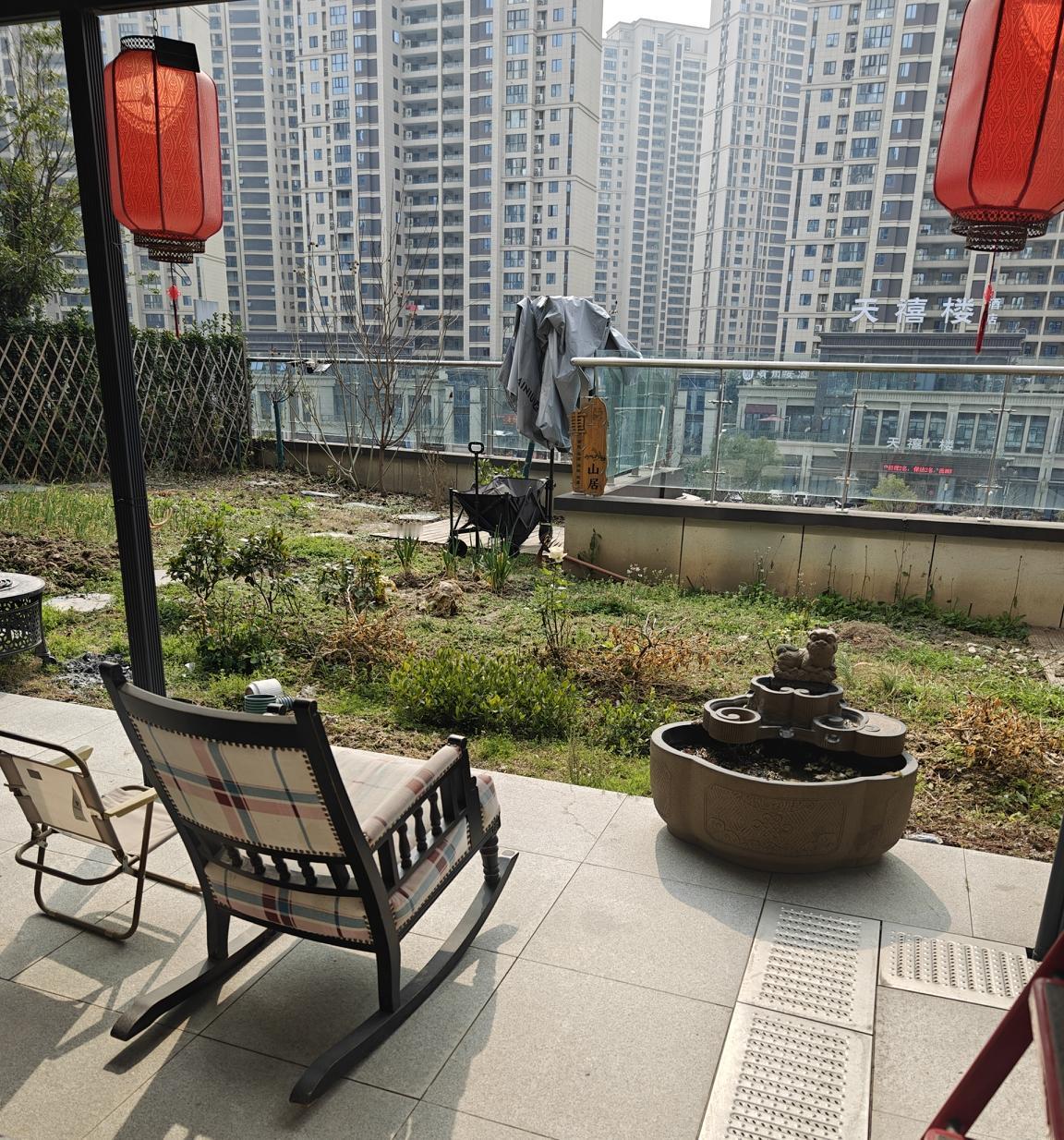 春节越来越近，氛围越来越浓了，天气真好！