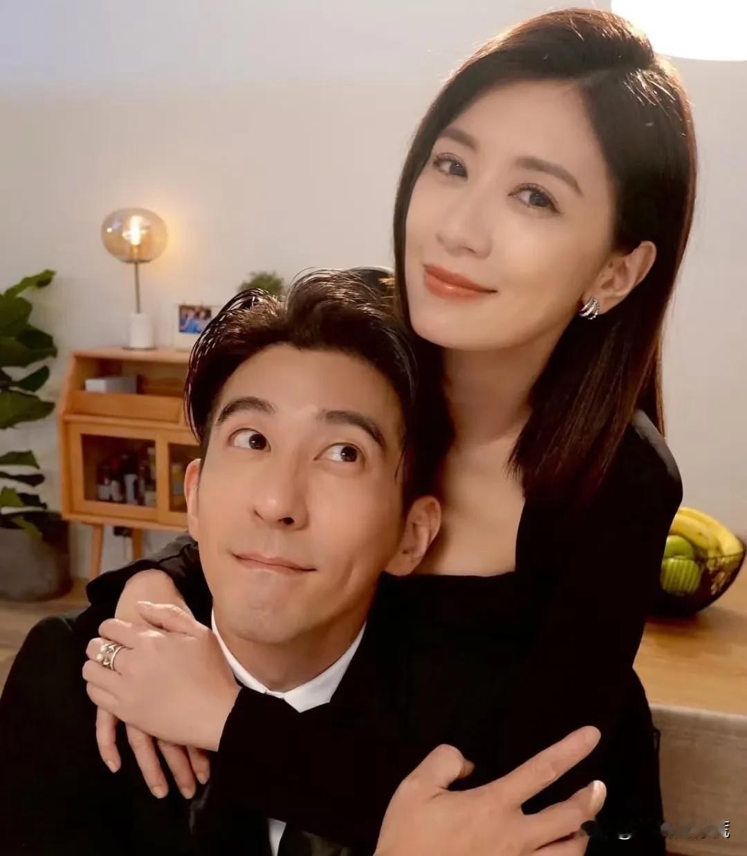 我猜，
贾静雯虽然很爱修杰楷，
这一次，
大概也不会花钱去捞修杰楷，

因为，他