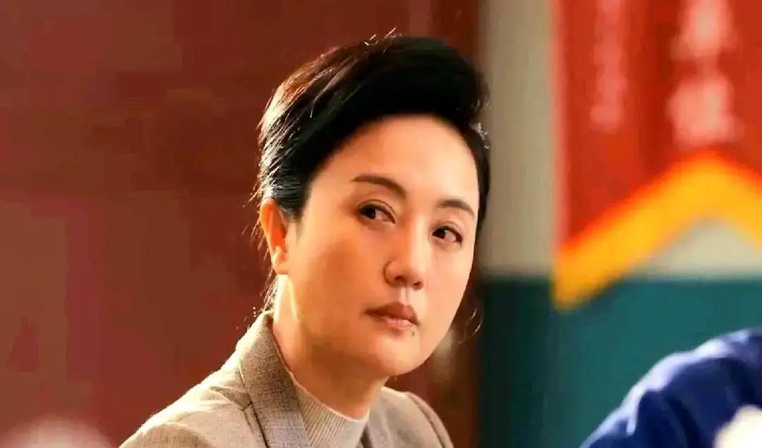 关于《漫长的季节》高雪梅，你被骗了多久？
那个在漠河零下30度拍摄，靠止痛泵演完