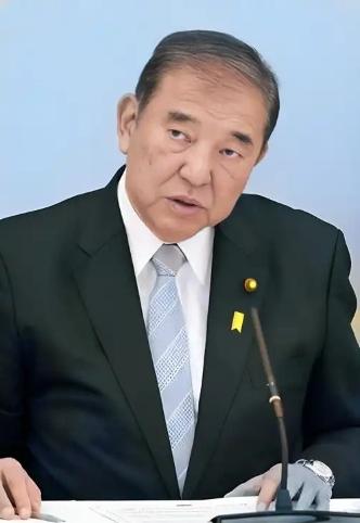 日本这一刀捅得可真够狠！中美贸易战打得火热的时候，日本突然跟进制裁，断供了十多种