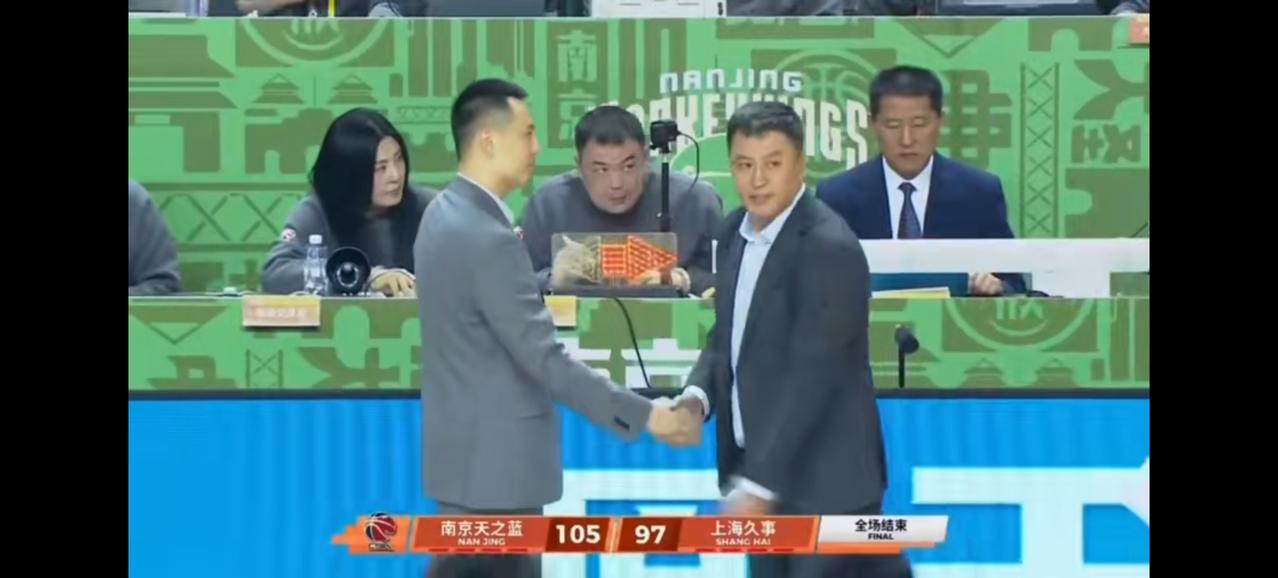 江苏同曦两战令人刮目相看。第1场加时惜败夺冠大热门广东，昨天晚上105:97战胜