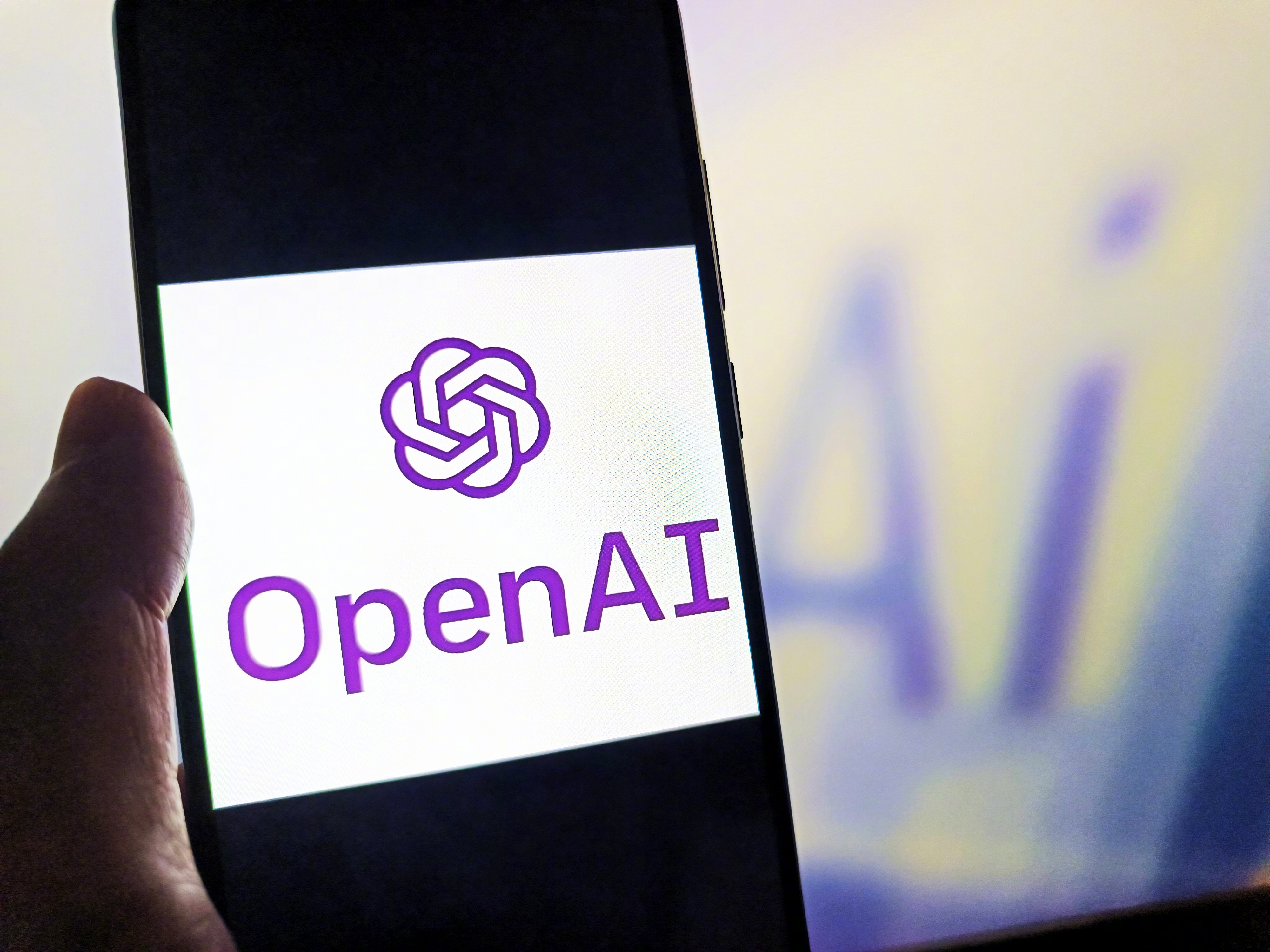 OpenAI或推迟IPO 据外媒报道，OpenAI可能会将其IPO推迟到明年。(