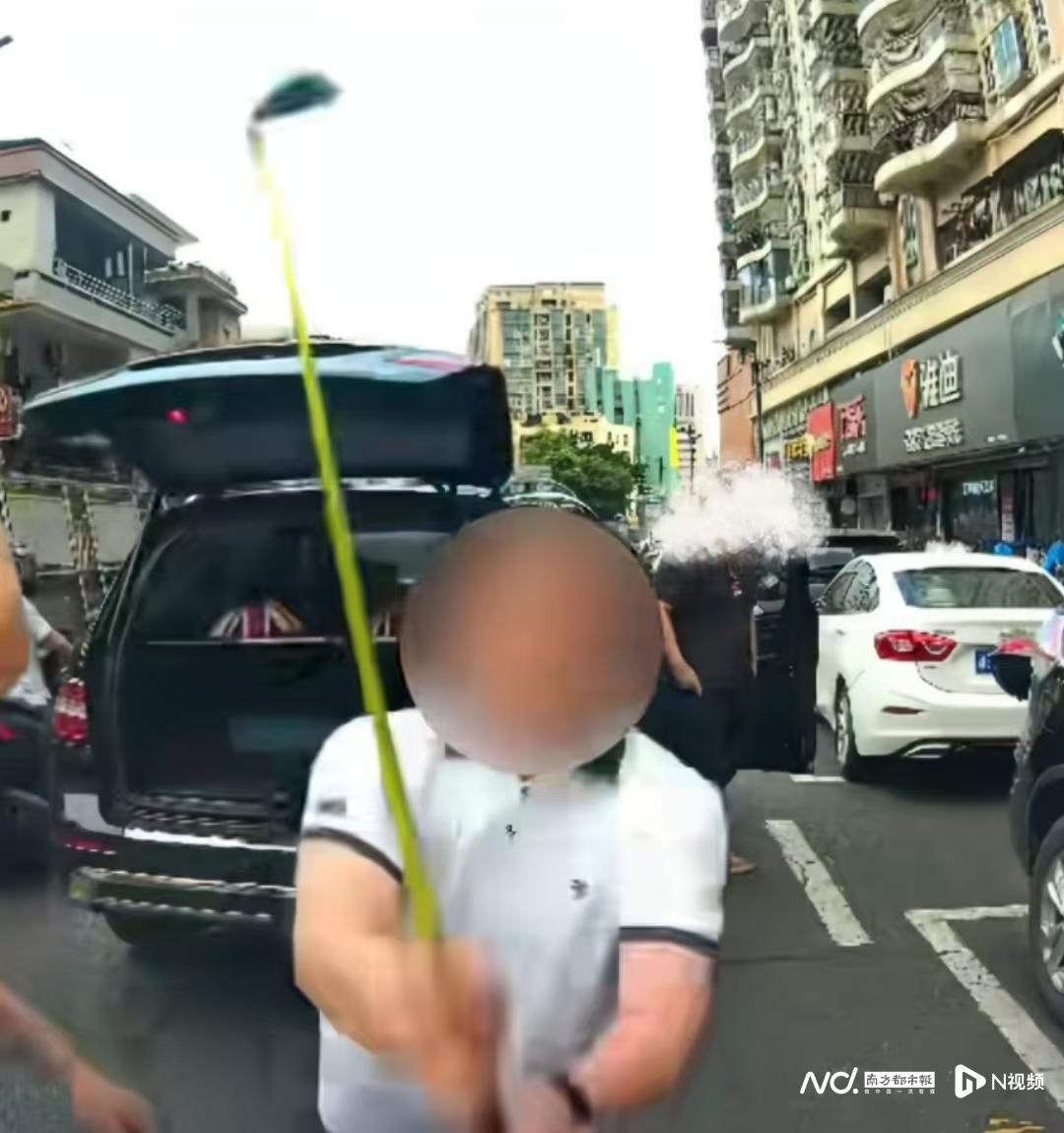 东莞路怒症砸车“奔驰男”被刑拘！涉嫌寻衅滋事罪