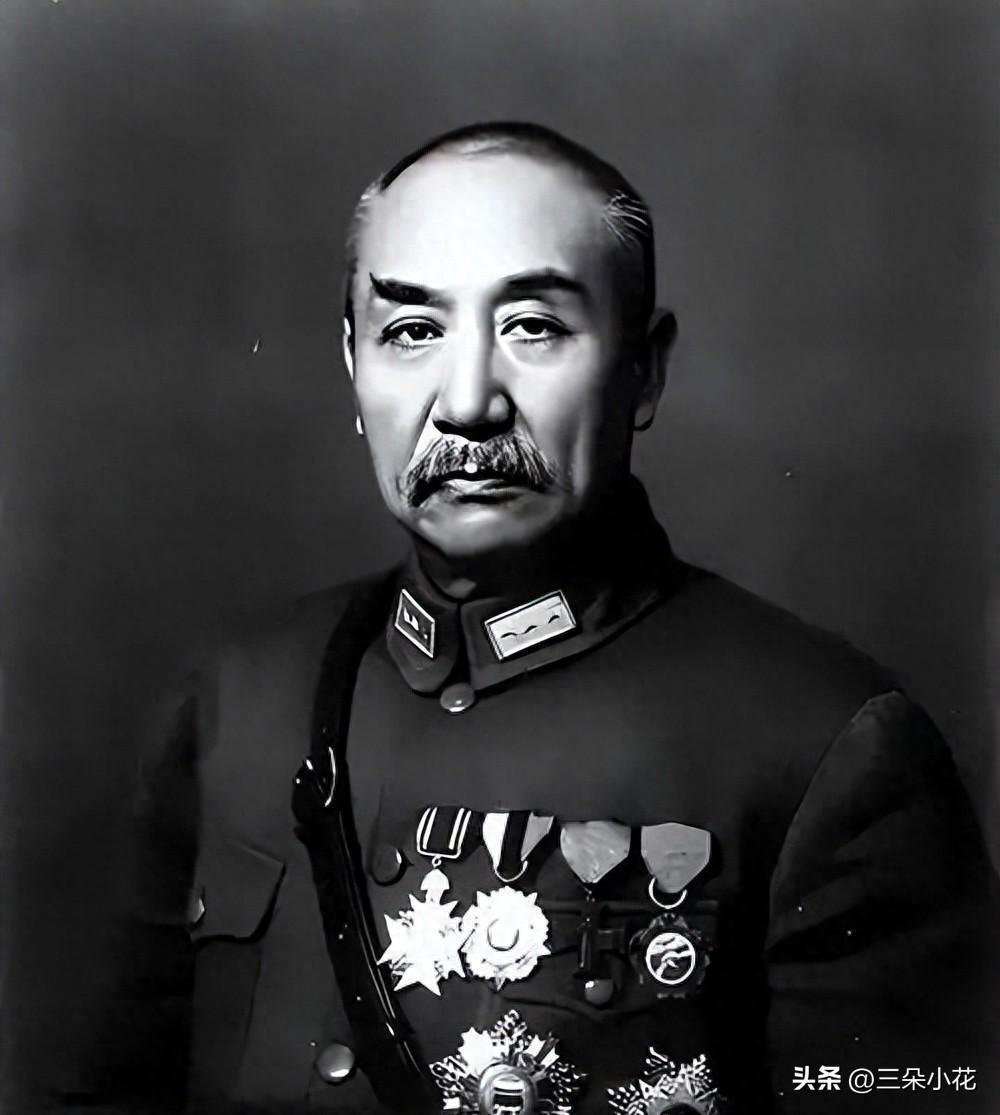 太原解放的前一天晚上，十个特务正兴高采烈喝庆功酒，阎锡山却悄悄下了密令把他们全部