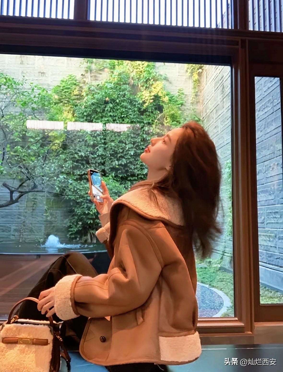 一个新的词汇：
无效关心。

什么是无效关心？

比如：早上好，
中午好，
吃了