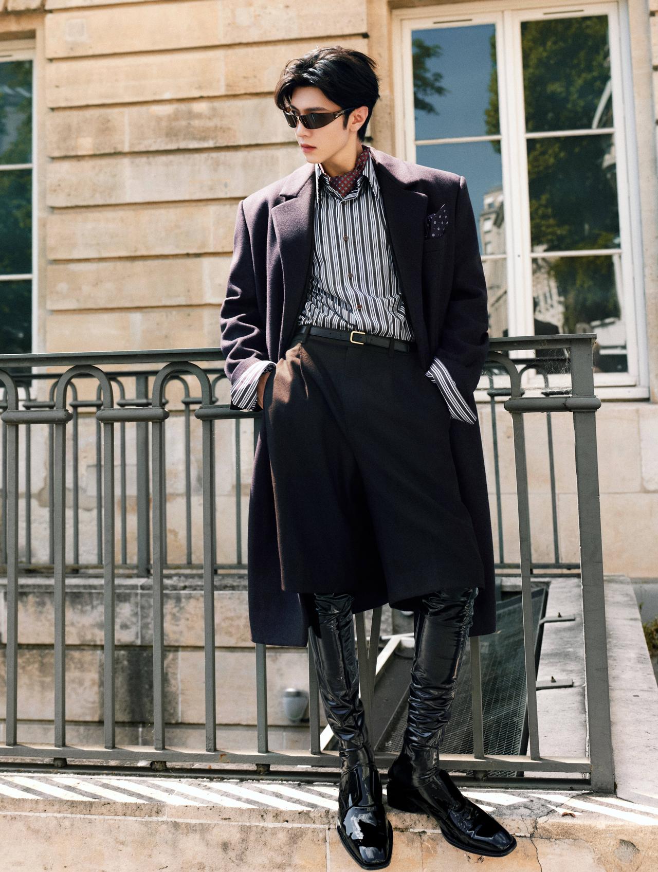 陈哲远 in Saint Laurent 2027春夏男装秀，大秀即将开启，一组