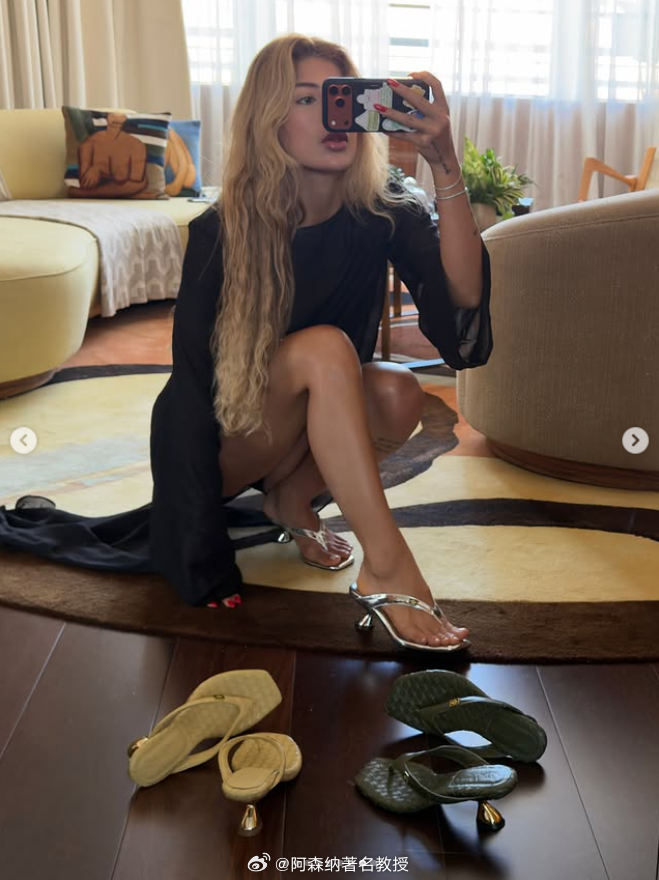 阿森纳英超联赛阿森纳著名教授 加布里埃尔妻子古德茉更新社媒晒生活照：巴西能量饮料