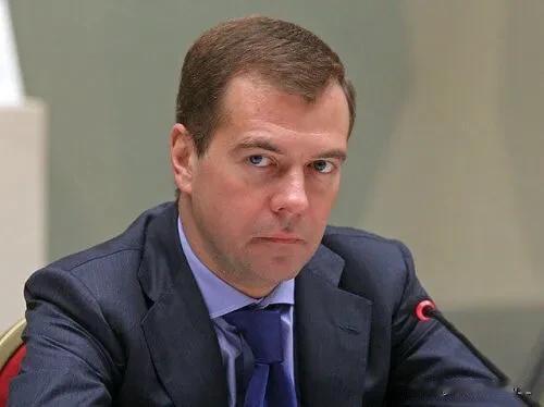 不要玩火！俄罗斯高官警告韩国，不要试图向乌克兰提供军援，否则俄罗斯不仅会报复韩国