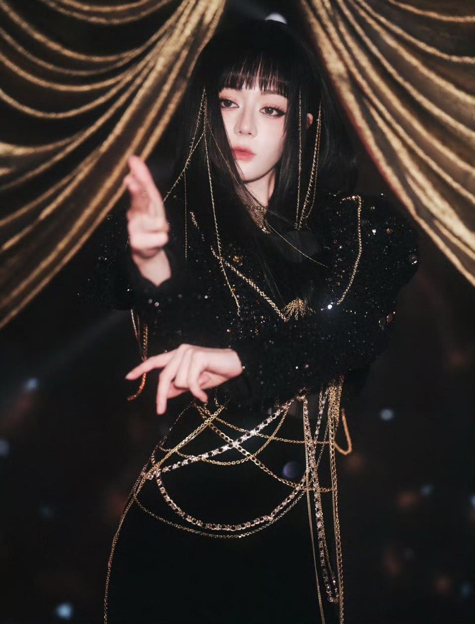来看纯天然大美女