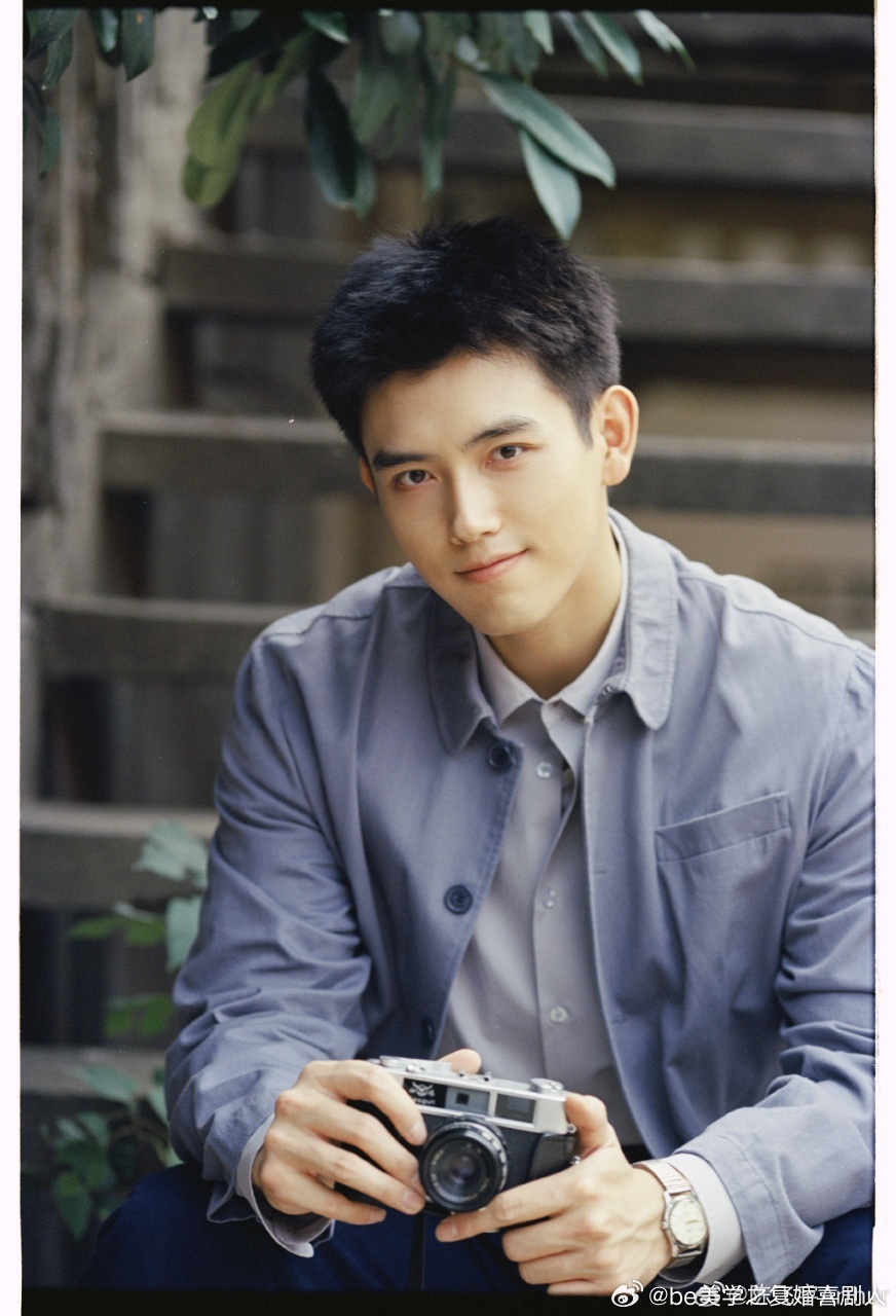 陈飞宇语音电台告别方穆扬陈飞宇纯真年代的爱情收官 告别语核心：“再见方穆扬，很高