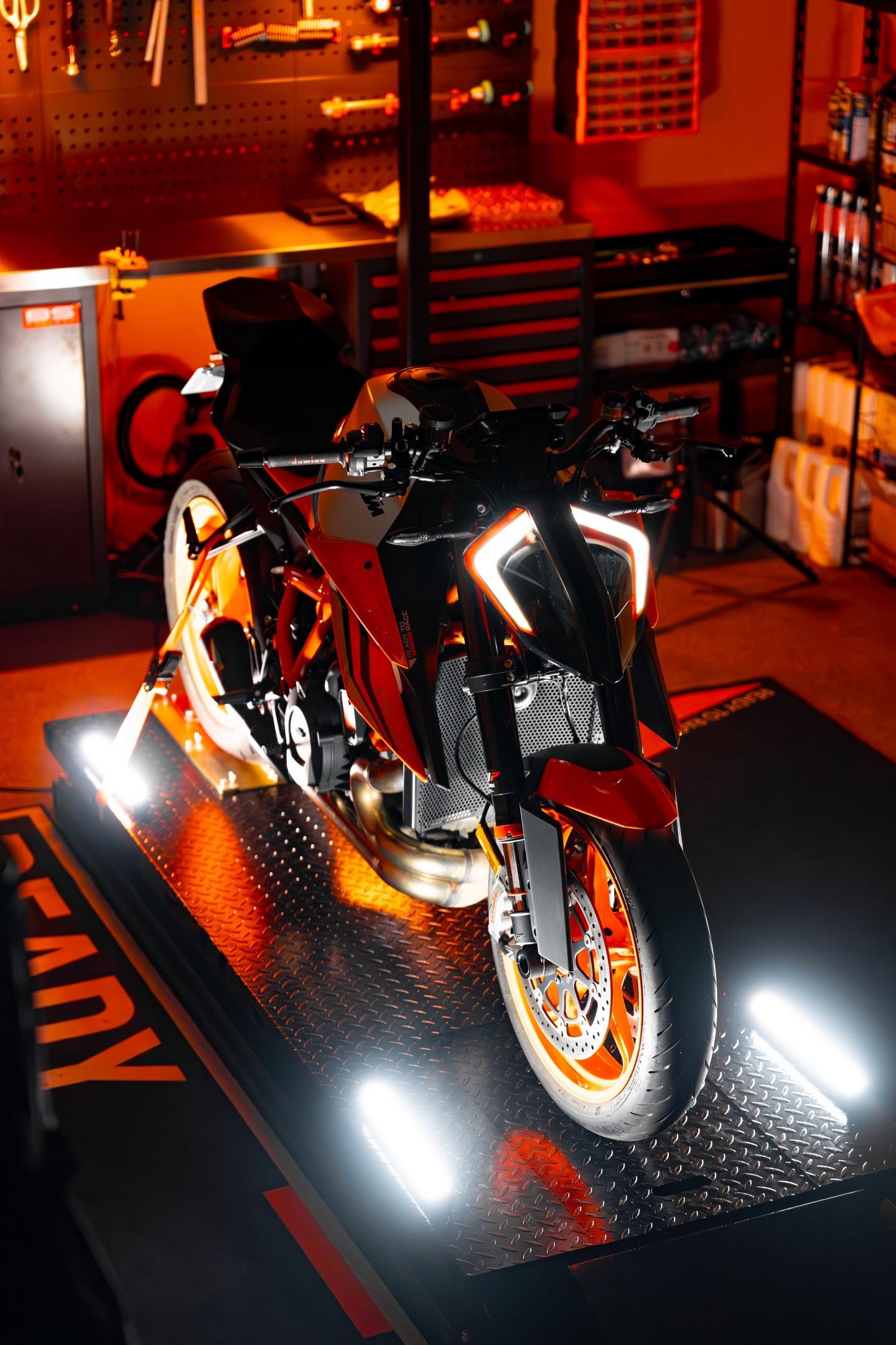 Ktm 超级公爵1290。