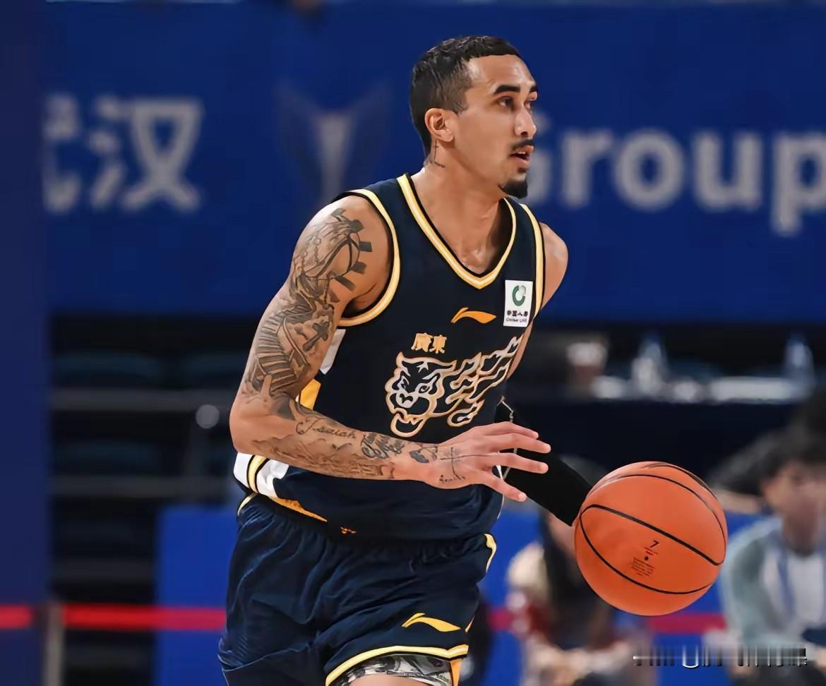 广东赚大了！杜锋或找到冲冠的关键拼图。

CBA常规赛第十八轮，广东客场119: