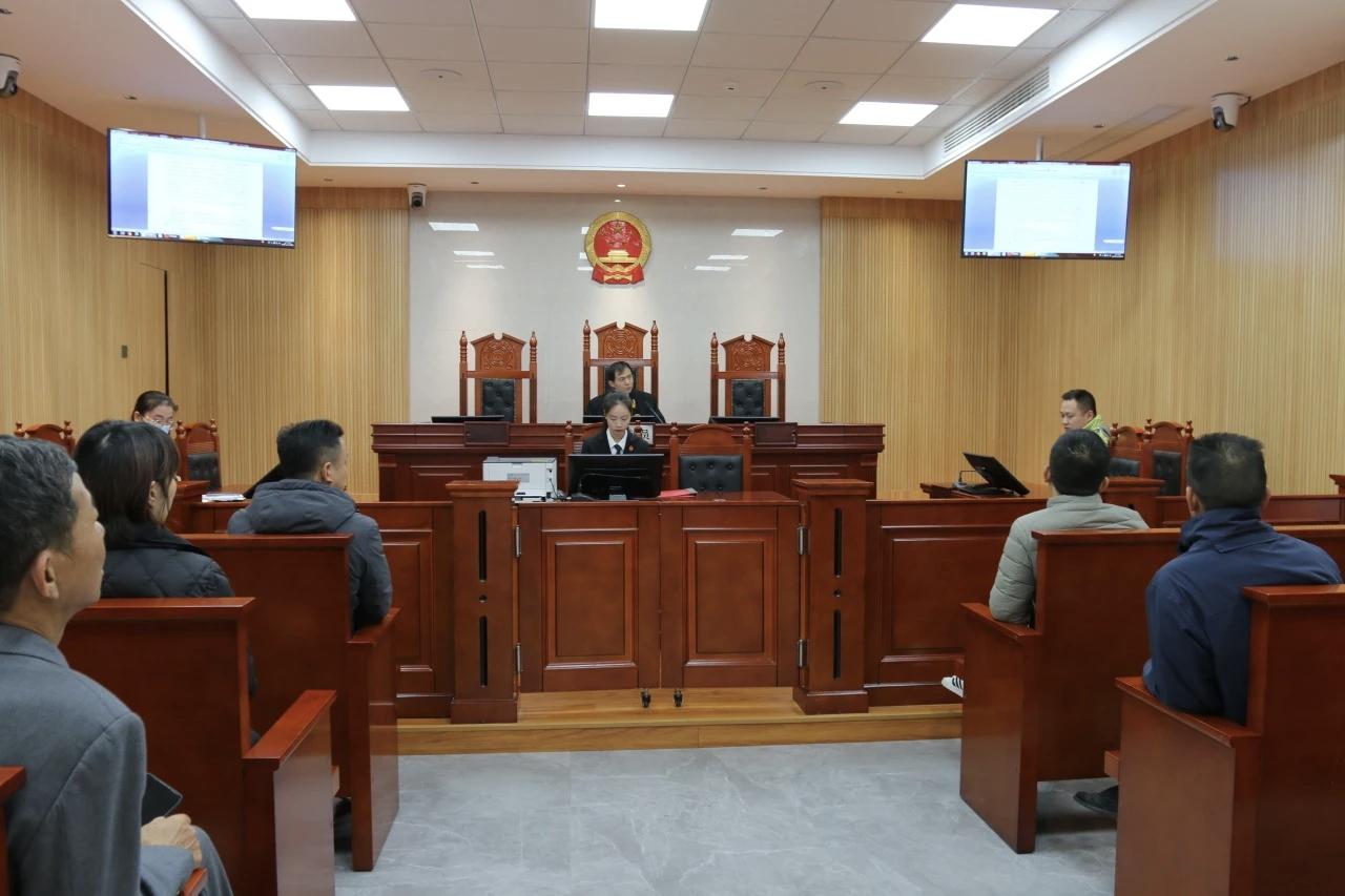 武夷山法院判了一个茶业商誉案：某茶叶店老板在短视频平台踩竞品岩茶，被同行告了。原