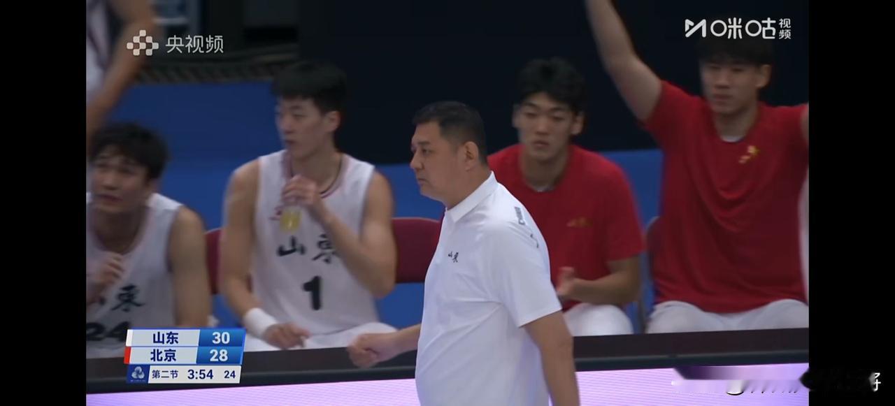 逍遥王聚沙成塔，高速青训缺位显尴尬
 全运会U22男篮半决赛，巩晓彬用个人魅力书