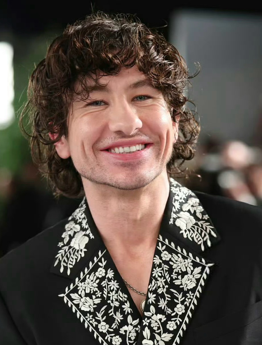 好莱坞在力捧的当红顶流男星 