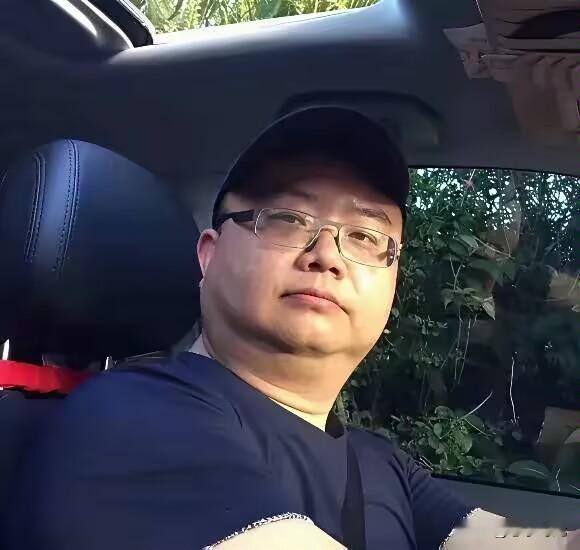 大家估计也都看出来了
​徽剑这个案子，压不住的，
​不是大家闲得慌，而是这事戳中