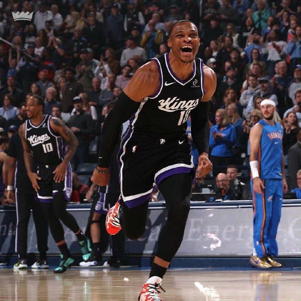 面对卫冕冠军雷霆，几乎领先了一整场，天亮输了，威少赛季首次首发出战，重返俄城，得