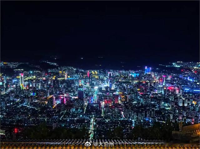 兰州夏天不止中山桥【兰州这些夏日“清凉彩蛋”，你都找到了吗？】入伏后的兰州，午后