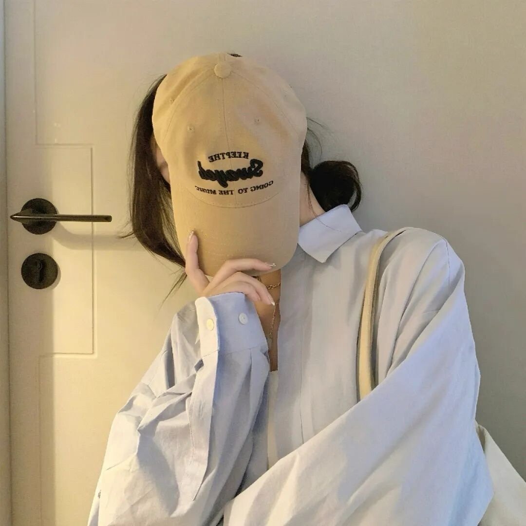 我们甚至都没有什么故事 连正式的约会都没有 我到底在难过什么 