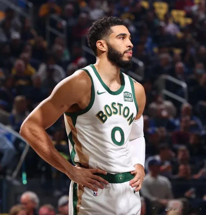 在季后赛第二轮第三场比赛中，杰森·塔图姆以 55% 的真实命中率拿下了他的第 1