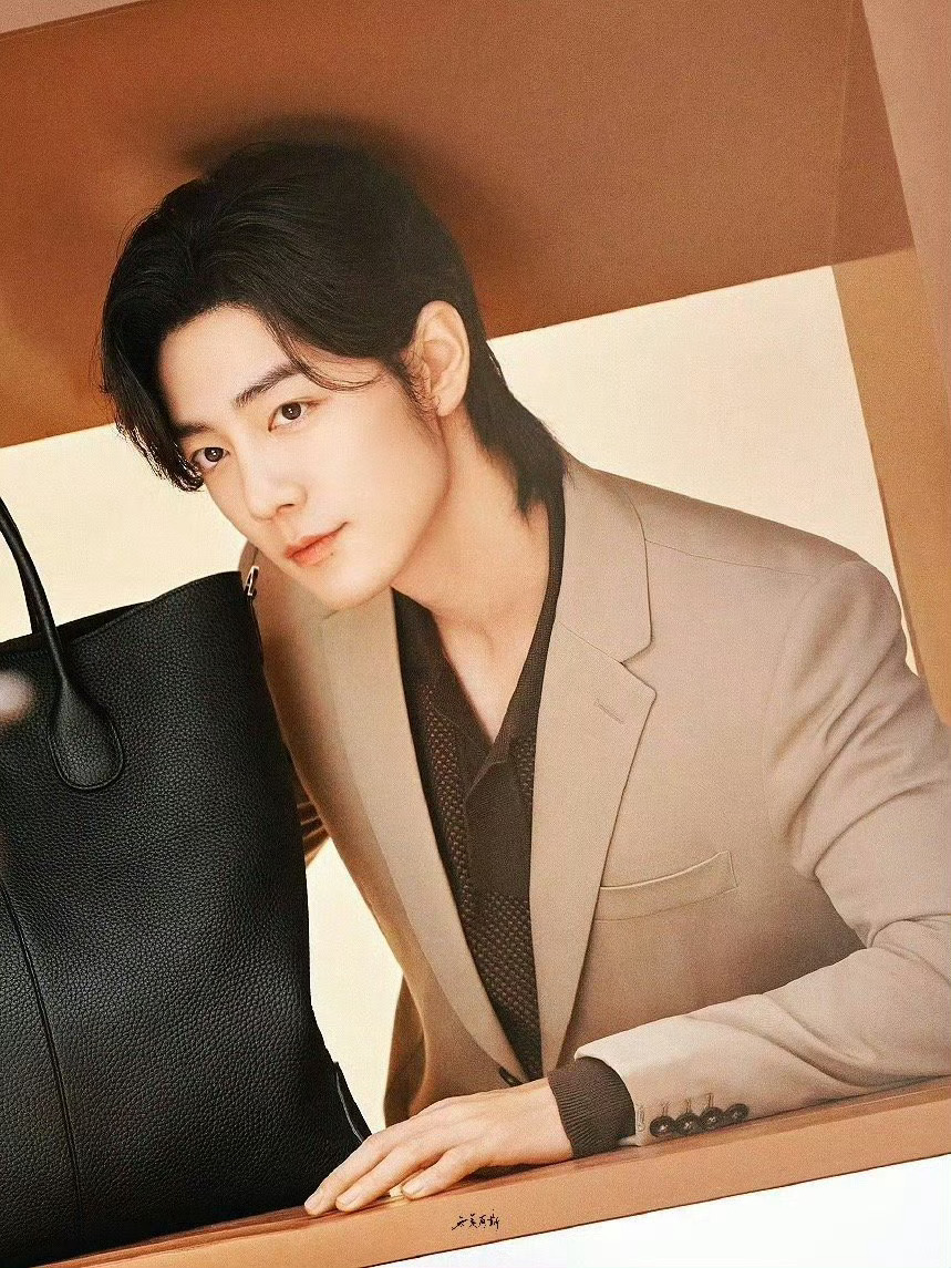 精英范十足的战总超帅哒！肖战在那又怎样赛道杀疯了📮肖战首获电影类最佳男主提名