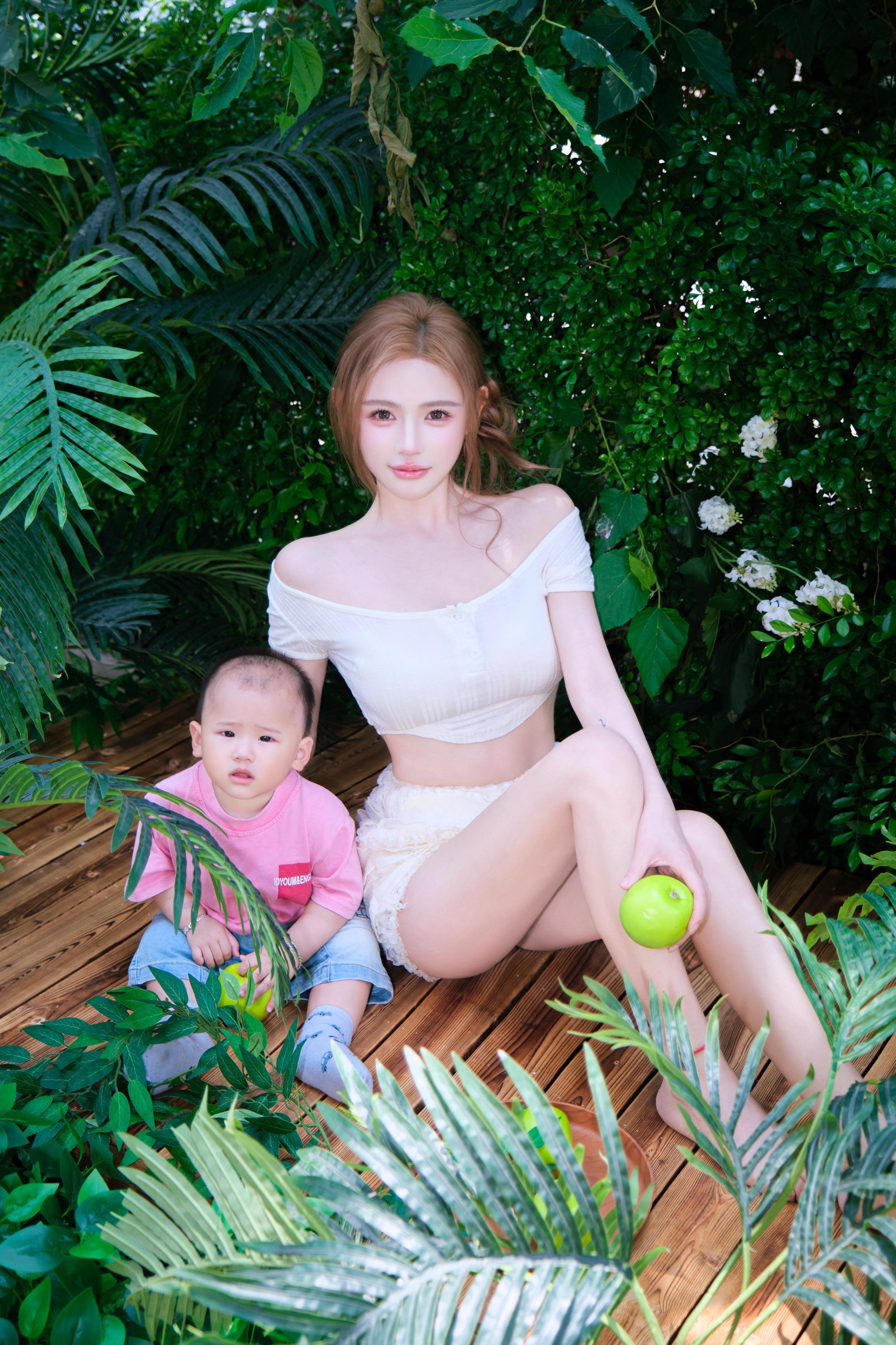 把孩子照顾好 把自己打扮的漂漂亮亮 当一颗油盐不进的漂亮四季豆