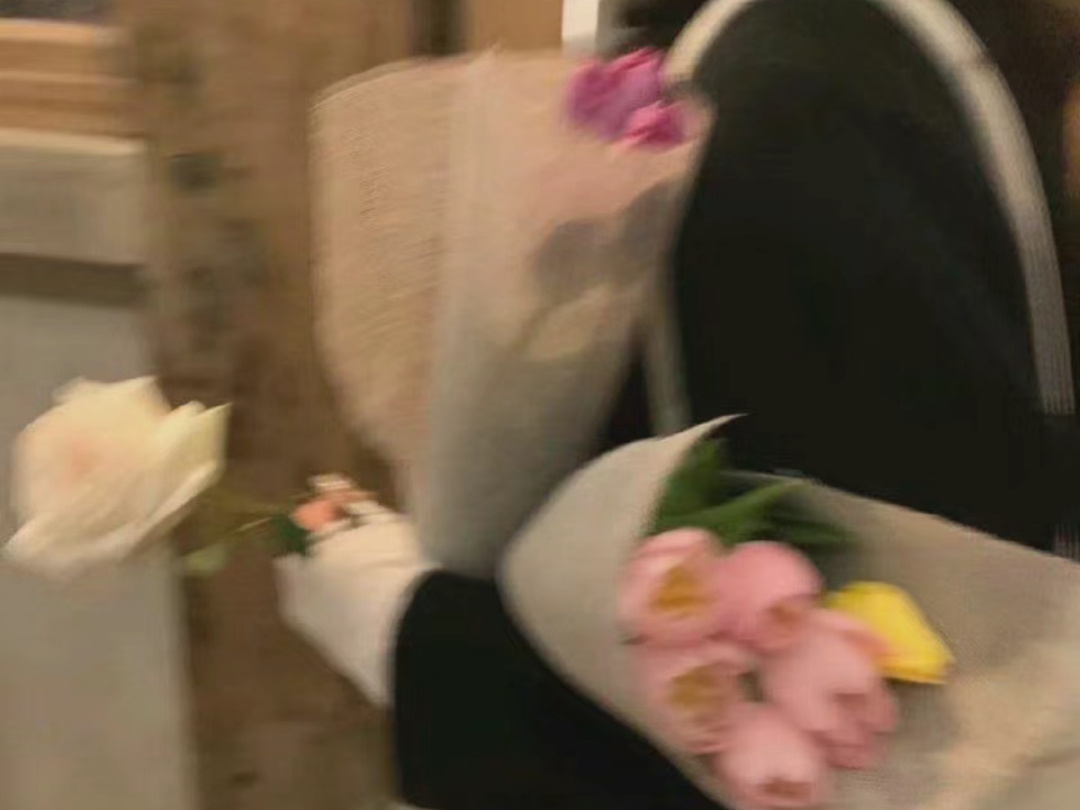 过去的往事就如云烟 我们都有崭新的明天. ​​​