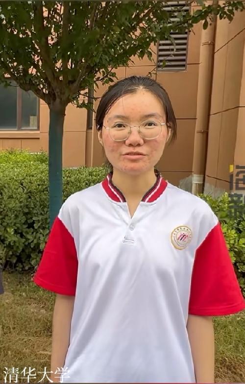 泰安一中同班3人高考齐上700分

第一和第二位目标是清华大学，第三位是北京大学