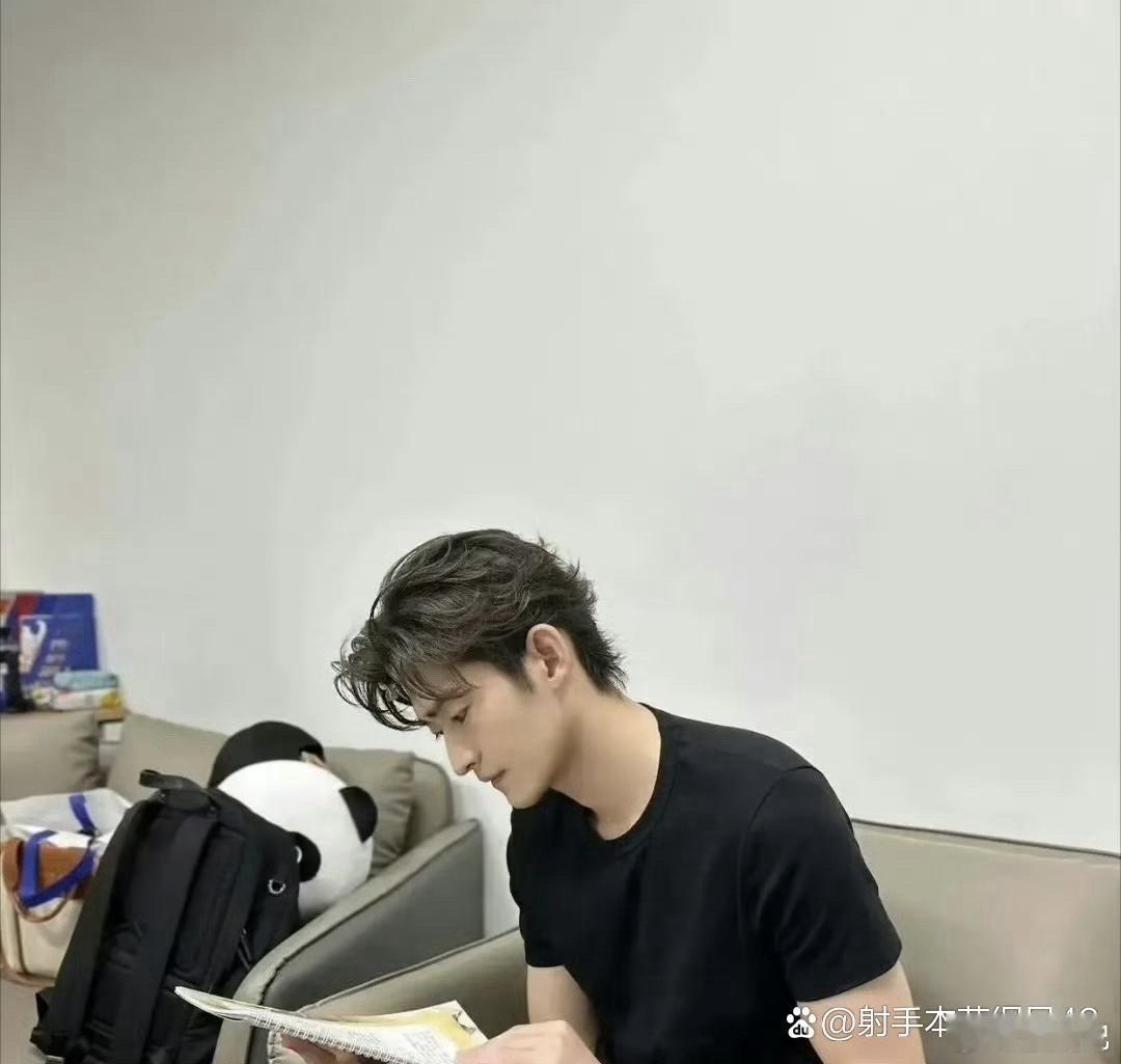张翰好帅呀，一点都不油了。 