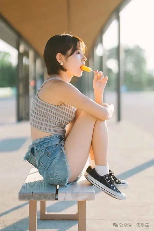 恋爱最理想的身材了~这种身材，整个人从上到下，软乎乎的，太完美了！ 