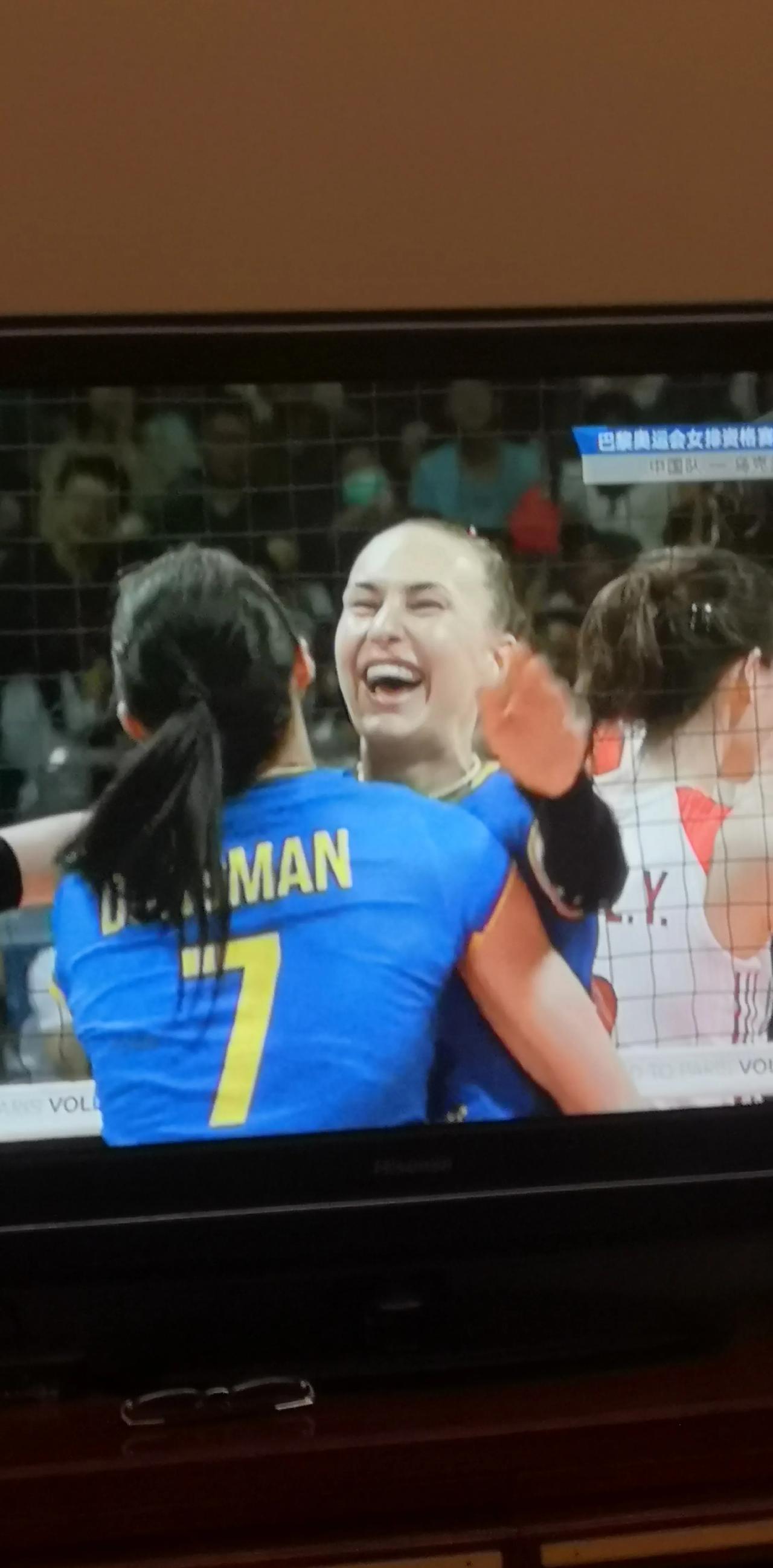 女排奥运会资格赛9月17日战报：
中国3：0胜墨西哥
塞尔维亚3：0胜乌克兰
多