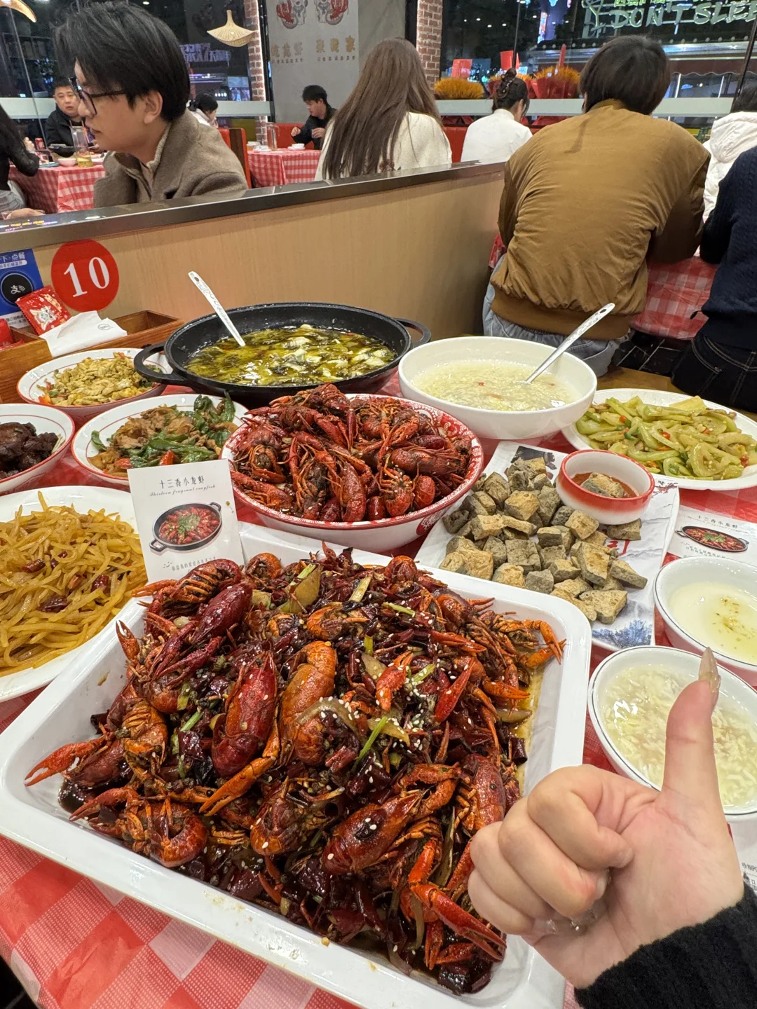杭州！！我蕞害怕倒闭的龙虾馆子。。。