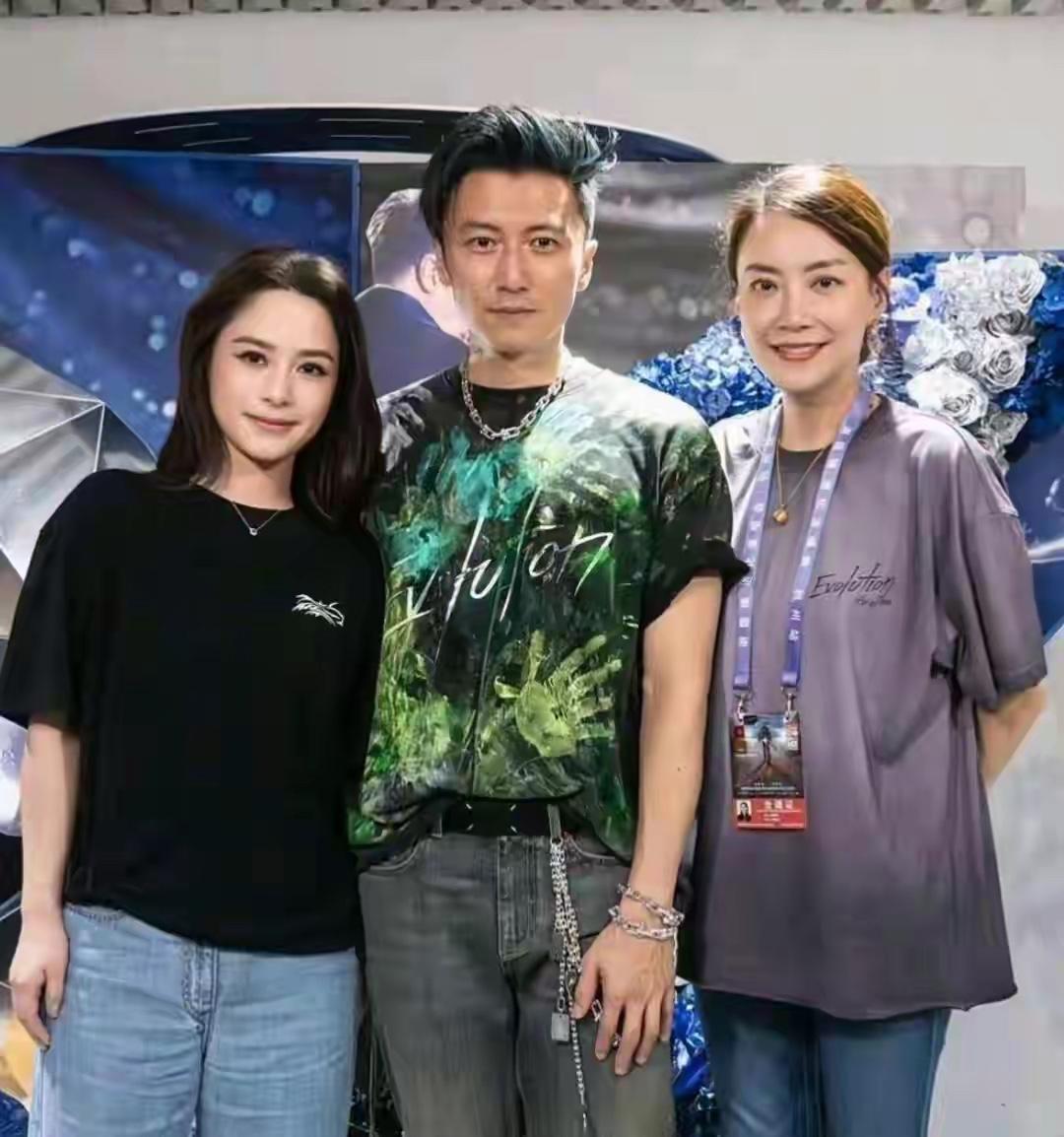 你喜欢谢霆锋吗20年前就已经在听他的歌了，可以说是听他的歌长大了，现在的他还是这