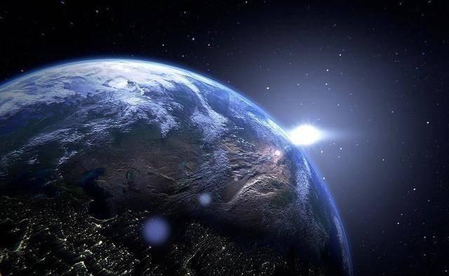 1971年，清华大学的学生叶文洁，未经允许便向宇宙深处发射了一组电波信号，八年后