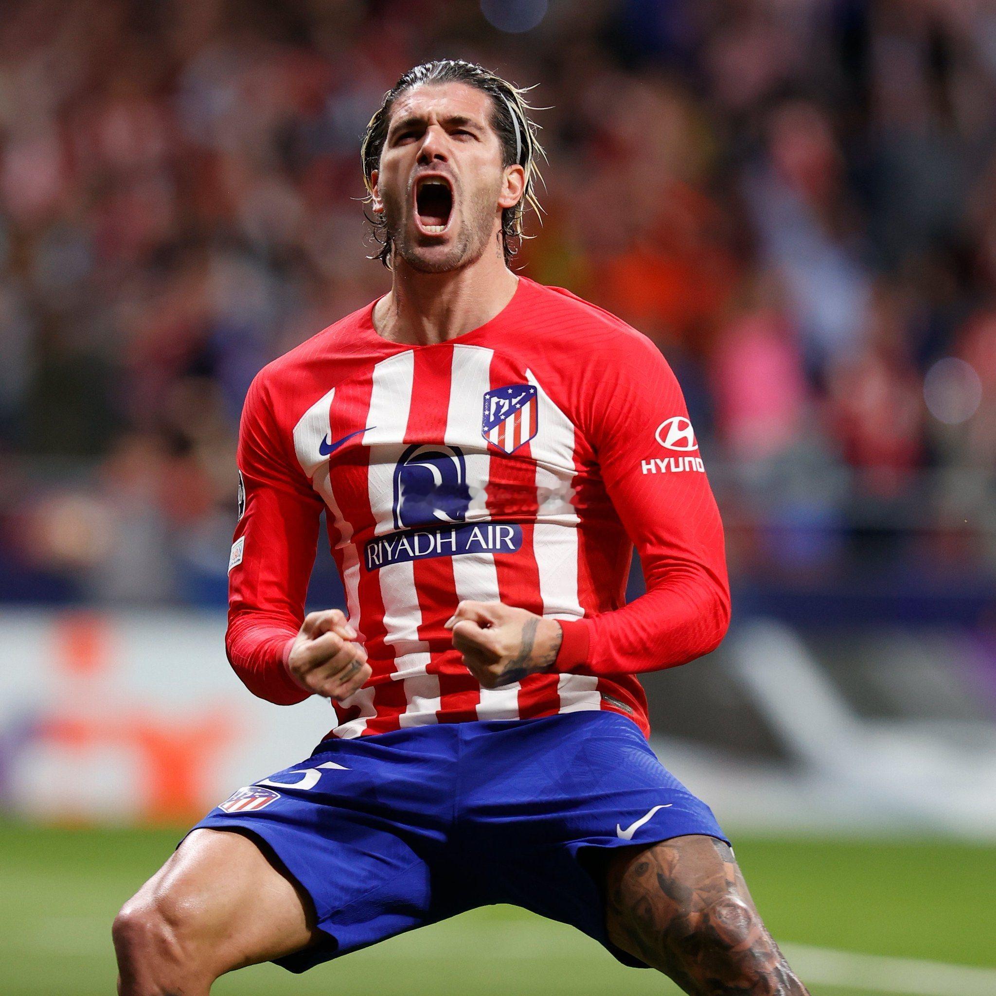 【德保罗利诺破门，马竞主场2：1多特蒙德】欧冠1/4决赛首回合，马竞主场对阵多特