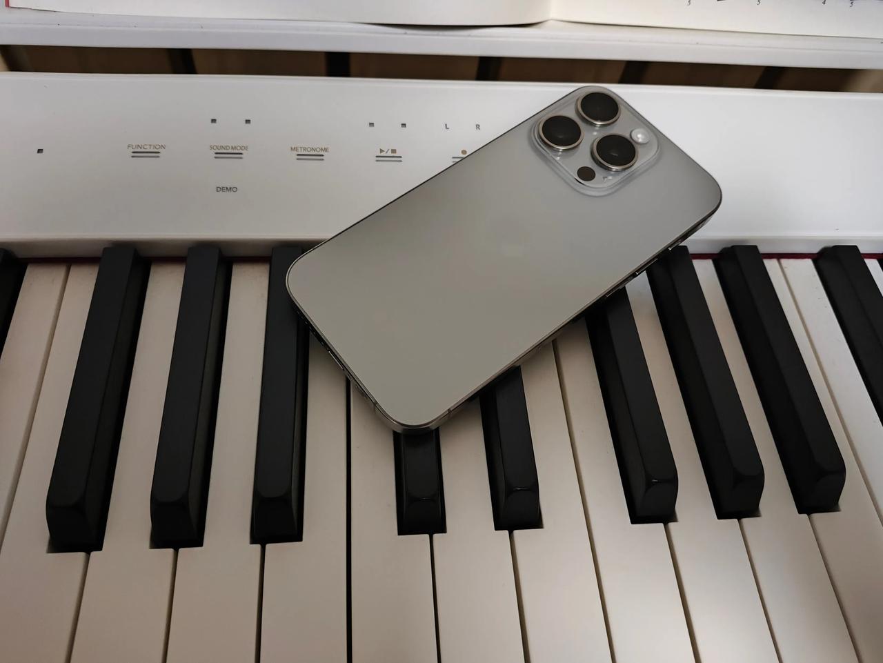 #苹果承认iPhone15系列运行温度过高# 老实说，iPhone15 Pro用