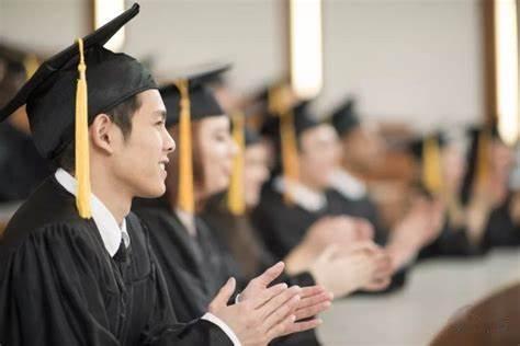 真正躺平的应该是这里？日本博士生入学率20年下降逾百分之二十！日本政府和其他方面