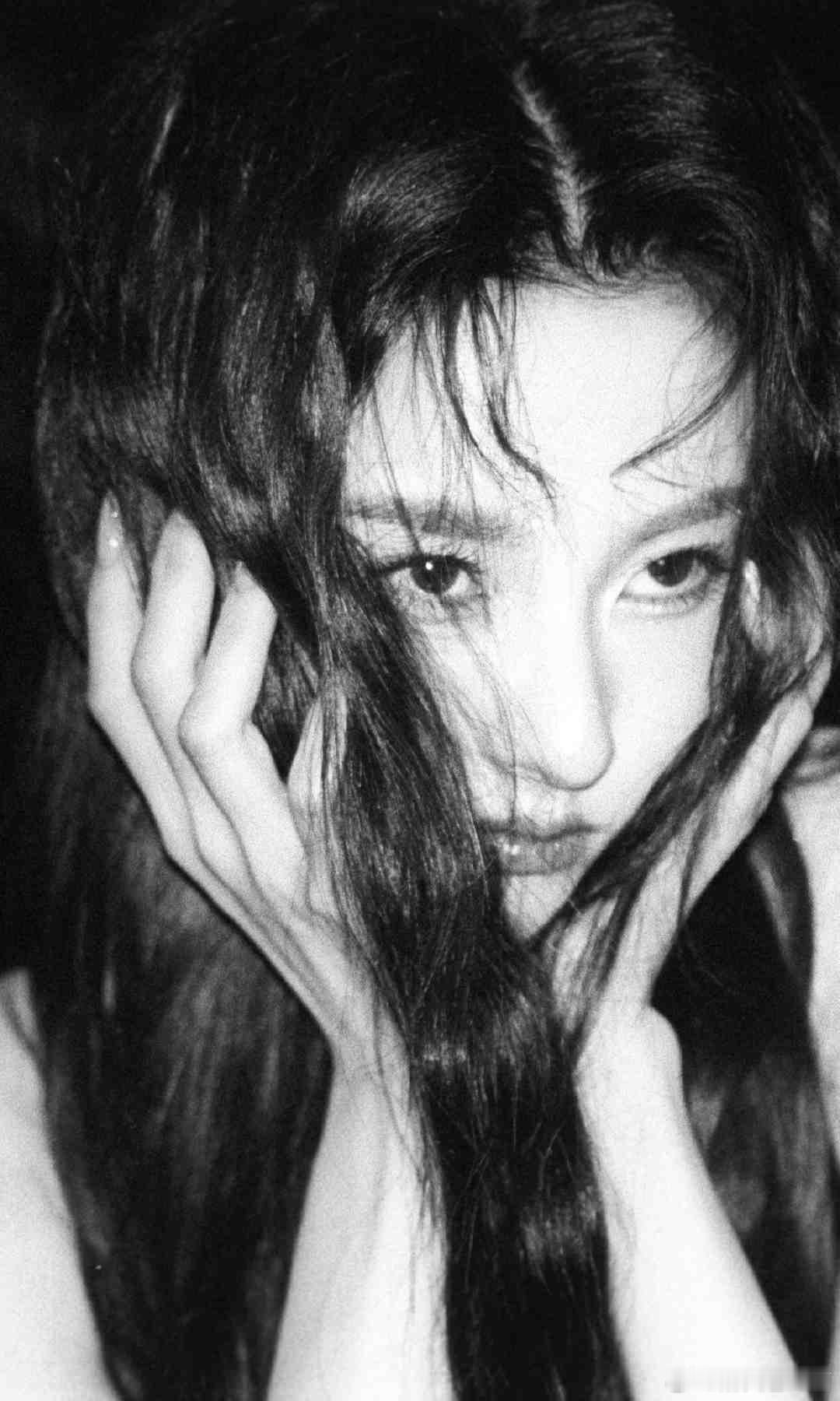 宋祖儿还拍了胶片好伟大的脸啊，怎么可以这么漂亮 