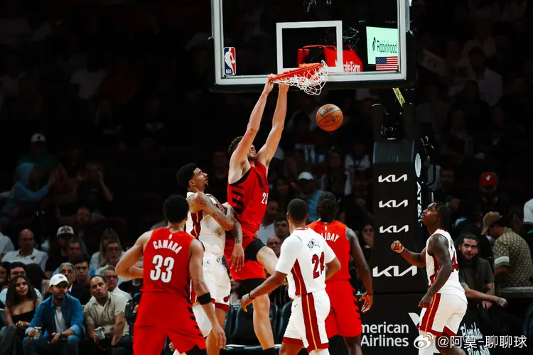 杨瀚森无缘出场，开拓者惜败热火，约维奇29+9阿夫迪亚33+11+8北京时间11