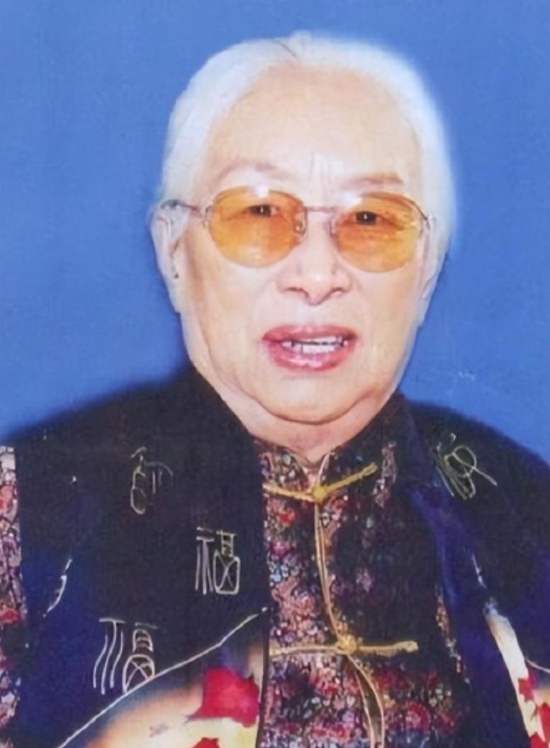 1985年，纽约机场，78岁宋希濂含泪塞给陈赓遗孀一沓美元：“二十多年没见他了，