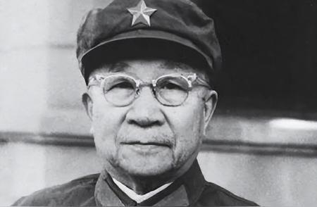 警察踹开门，怒扇张云逸耳光，张云逸：你嚣张至极，哪路鬼神啊！

张云逸身份的特殊