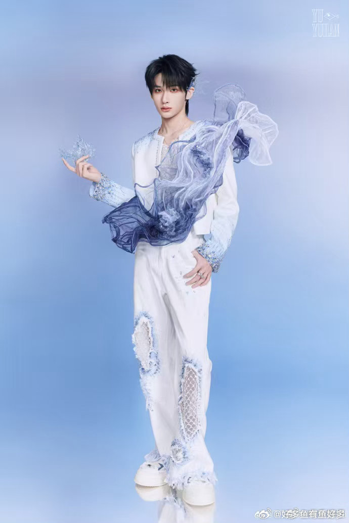 时代峰峻首批solo成员发展差距逐渐显现从微博层面来看，当初被大众看好、拥有出圈