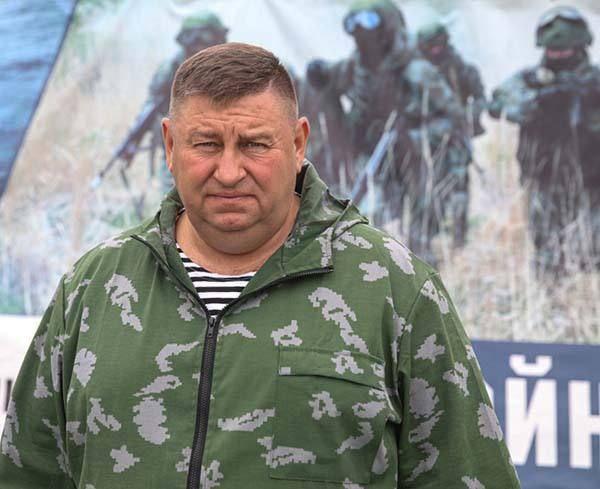 谢尔盖·叶夫列莫夫，代号“库比内茨”，这位追随儿子投身特别军事行动的英雄，曾任滨